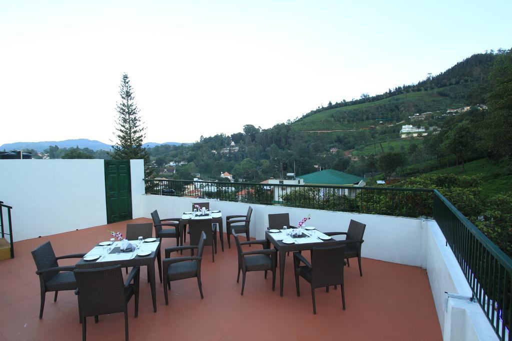 Hotel Orchid Square à Coonoor Extérieur photo