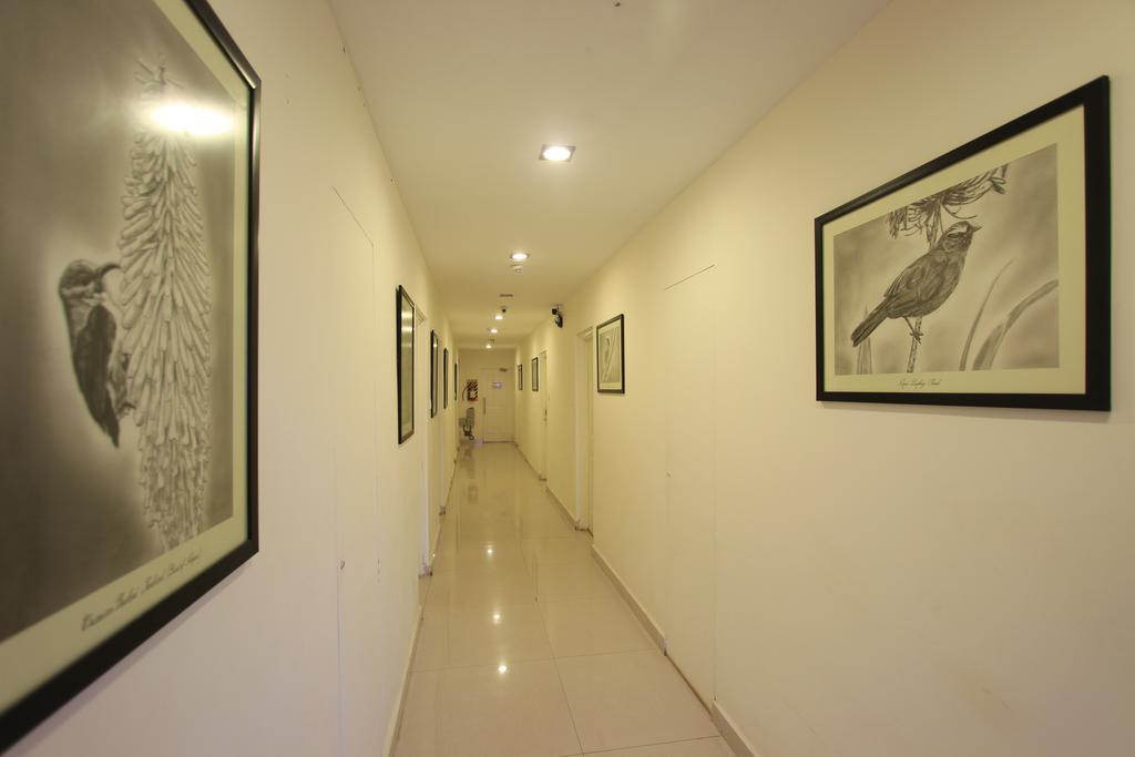 Hotel Orchid Square à Coonoor Extérieur photo